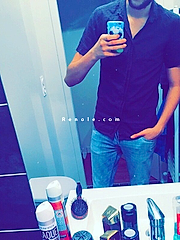 Jeune Homme fougueux au yeux Bleu