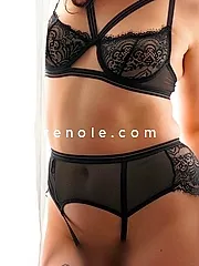 Marie & moment sensuel préliminaire uniquement