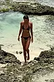 Laurax64200