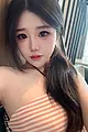 Je suis jeune et belle fille asatique
