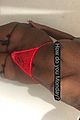 Jeune femme noir ronde