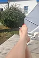 Femme élégante avec des formes sympas