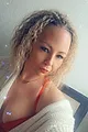 Jeune femme blonde aux yeux bleus 36ans