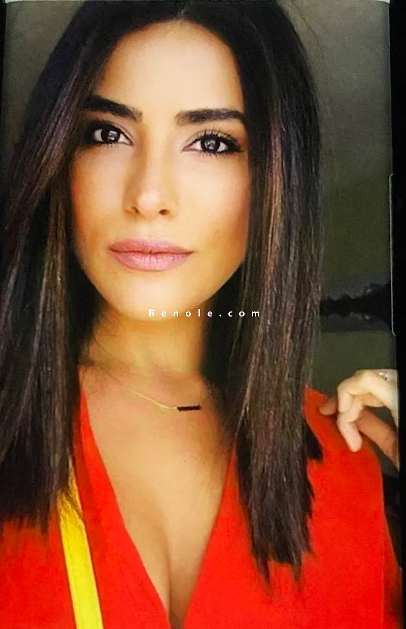 Jeune femme coquine de 42 ans #2