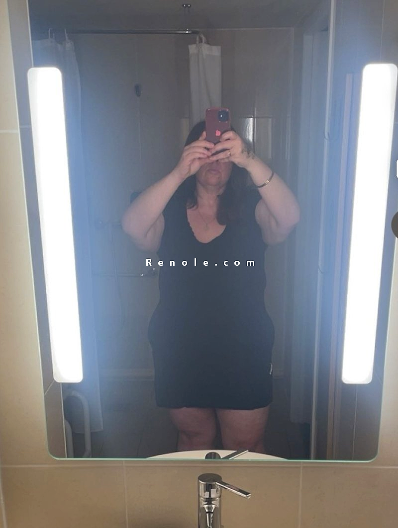 Femme ronde #4
