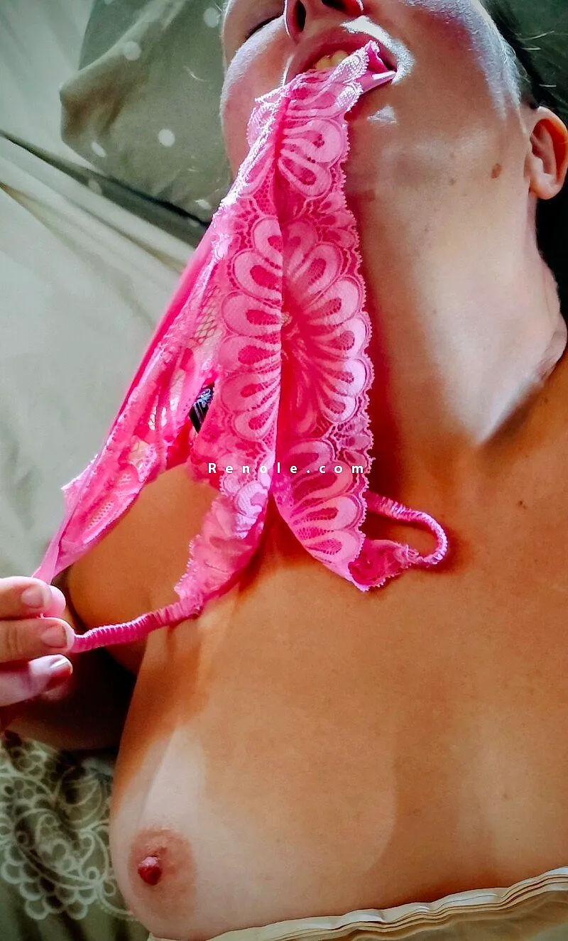 Angela, escorte à votre service #2