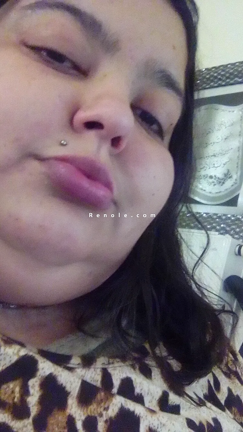 Une femme belle ronde #1