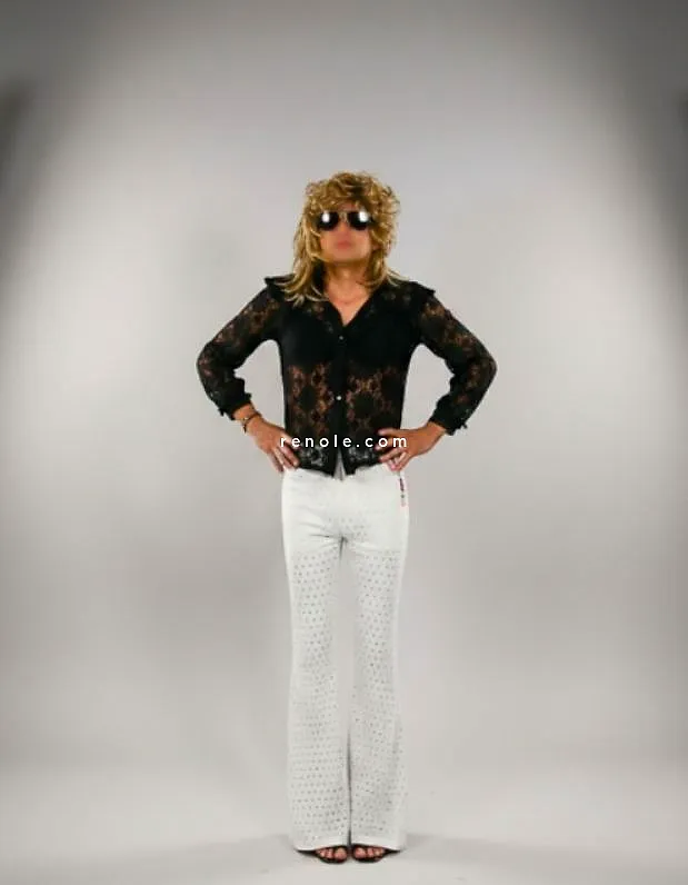 Jeune trans très féminine, mince et sensuelle #2