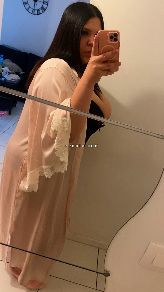 Jolie femme pulpeuse #3