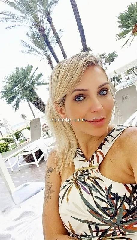 LAURA MILF #2