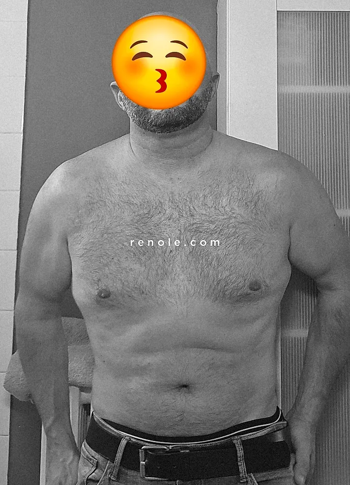 Homme Sportif et calins #2