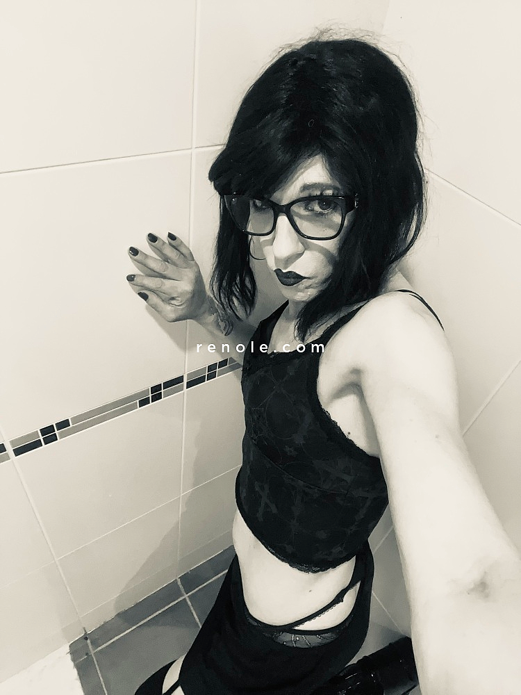 Femme trans soumise #4