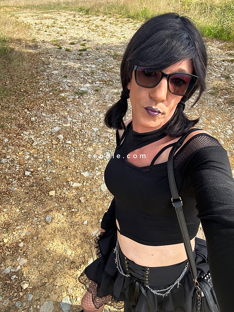 Femme trans soumise #6