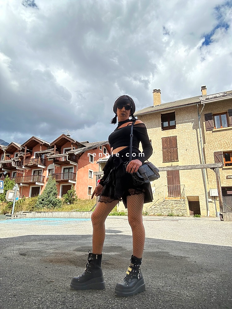 Femme trans soumise #7